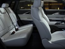 Автомобиль Cadillac Lyriq 2021 года
